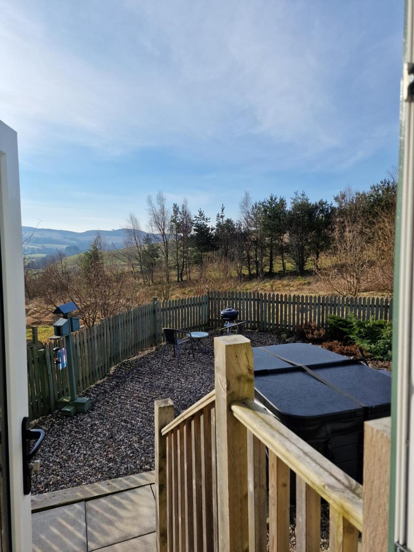 Dalnoid Cottages & Treehouses Nr Glenshee Екстер'єр фото