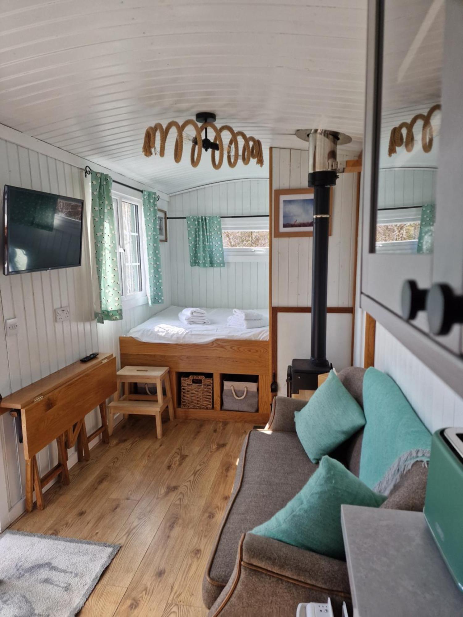 Dalnoid Cottages & Treehouses Nr Glenshee Екстер'єр фото