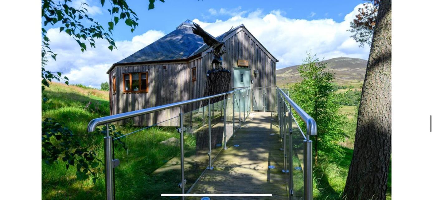 Dalnoid Cottages & Treehouses Nr Glenshee Екстер'єр фото