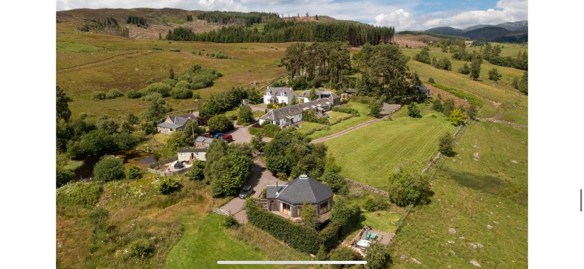 Dalnoid Cottages & Treehouses Nr Glenshee Екстер'єр фото