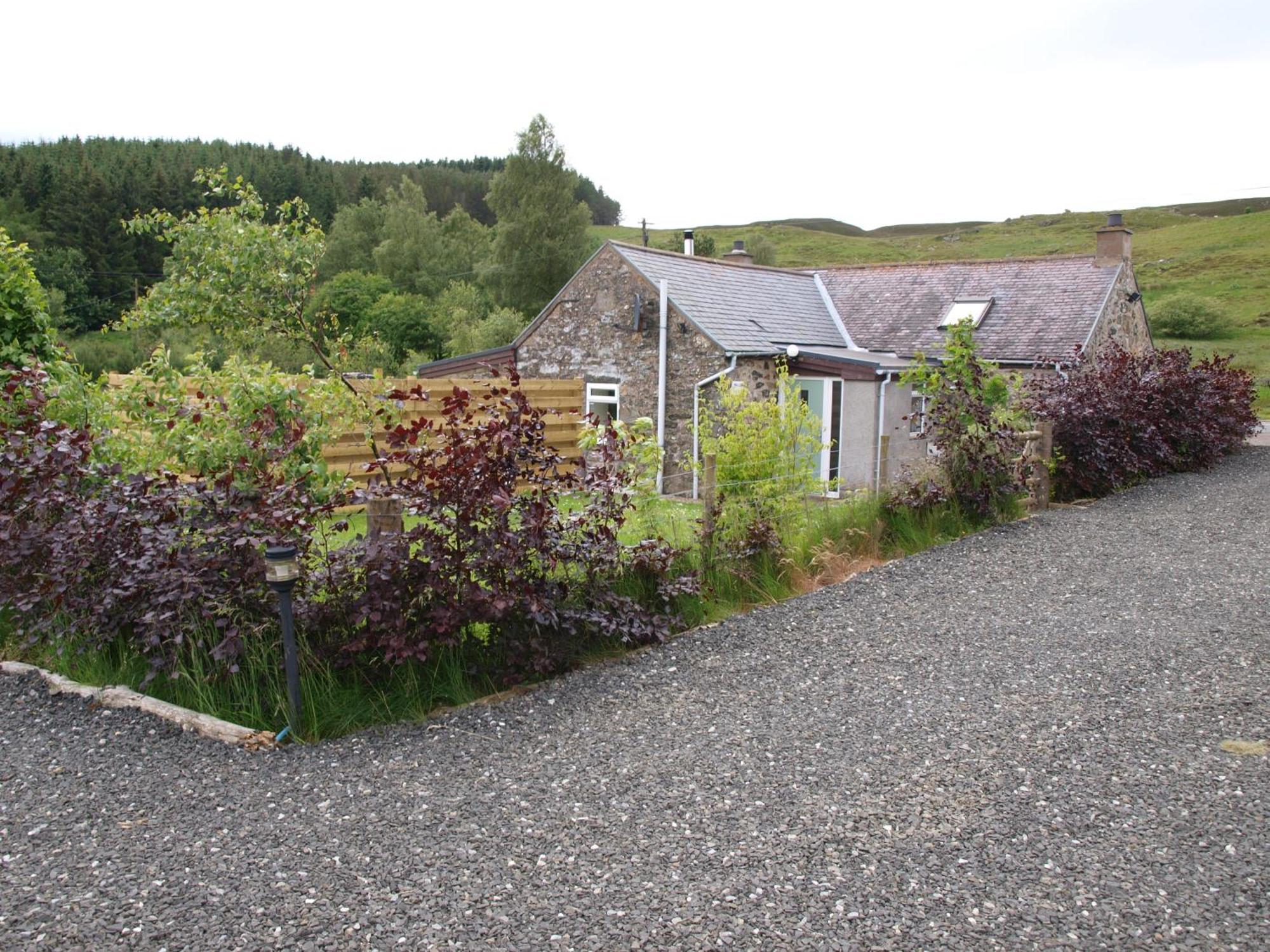 Dalnoid Cottages & Treehouses Nr Glenshee Екстер'єр фото